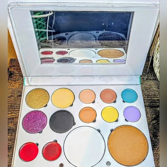 OFRA Cosmetics Pro Palette - Mixed Face Makeup - Picture 5 of 12
